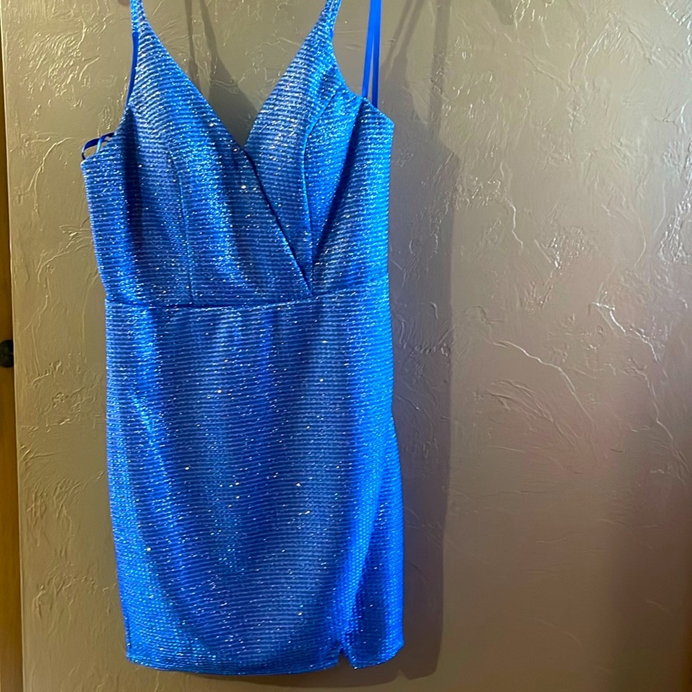 Junior's Size 5 Sequined Blue Coctail dress